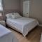 NEW LUXURY APARTMENT 2Br 2Ba DIRECT BEACH ACCESS