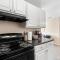 Spacious 2 Bed/2 Bath Condo with Gym and Laundry - ملبورن