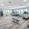 Elegant 2 Bedroom/2 Bath Condo with All Amenities (Pool, Gym, Laundry, etc) - ملبورن