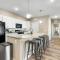 Elegant 2 Bedroom/2 Bath Condo with All Amenities (Pool, Gym, Laundry, etc) - ملبورن