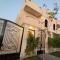 Beautiful semi villa with private entrance in Sheikh Zayed- villa queen
