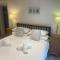 3 Rose Cottages