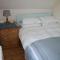 Greystone Cottage - Sea views, short stroll to a beautiful sandy beach - Brook