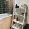 Hoole House- Recently decorated, bright and modern 2 bedroom house, close to Chester train station and the City Centre