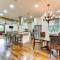 Chic Louisiana Retreat - Balcony and River Views!