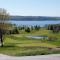 Lake Front Cottage, 5 Star Golf Course!! Spacious, Dream Resort!! - Keene