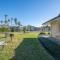Stylish Vista Cay Lakeview Elegance Near all Theme Parks, and walk to the Convention Center - Orlando