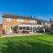 Kennedy Villa - 5 Bed House with Hot Tub - Bicester