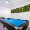Central Buckingham Apartment #4 with Free Parking, Pool Table, Fast Wifi and Smart TV with Netflix by Yoko Property