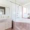 Castaways Beach House Noosa