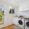 Maple Cottage - Perfect Eastside Location