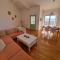 Holiday house Marea with jacuzzi