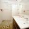 Holiday Home in Le Thor with Private Pool