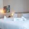 Marina Dreams Studio with a Tropical Twist