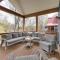 Waterfront Home on Lake Milton Dock, Hot Tub