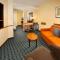 Fairfield Inn & Suites by Marriott Marshall