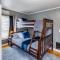 Spacious Home with In-Unit Laundry, Parking, 1GB WiFi, & Patio Deck - 罗切斯特