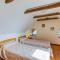 Cozy Home In Castelnau D Mandailles With Kitchen - Castelnau-de-Mandailles