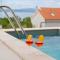 VILLA SOLIS - LACUS Apartment Cijan mit beheiztem Pool - Njivice