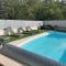 Villa avec jardin et piscine - Cras