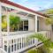 Central and modern 2 bedroom unit at Smugglers