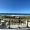 Marina 8, Manaba Beach