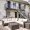 Chic Dallas Condo with Pool, Walk to Knox Street!
