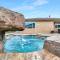 IndioStay with private Pool, Water Slide, Waterfall, Jacuzzi and Fire Pit near Coachella - إنديو