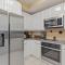 Beach Colony Tower Penthouse 17C