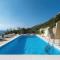 Two-Bedroom Holiday Home In Dingac