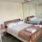 G-Floor Flat with 2 beds, 2 bathrooms, sleeps 4-6 - 西布里奇福德