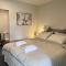 3 bedroom apartment in Newmarket