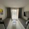 Appartement en résidence privée, face à la mer avec accès direct plage - Йер