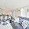 2 Bed Villa Sleeps 4 - Wifi Garden Sea Views