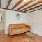 Idyllic Escape with Deck in East Sandwich!