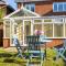Fair View - Off Street Parking and Garden