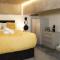 Modern Luxury Serviced Duplex Apartments by REPOSE- 150 Metro Court, WEST BROMWICH