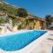 Two-Bedroom Holiday Home In Dingac