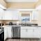 Peaceful & elegant with a private pool Home - كيب كورال
