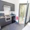 FREE PARKING Cosy Studios close to city and QE and UOB!