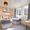 Central MK House with Free Parking, Fast Wifi, and Smart TV with Xbox, Sky TV Packages and Netflix by Yoko Property - Milton Keynes