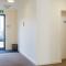 Contemporary Trumpington Apartment with Self Check-in ,FREE On-site Parking, Terrace, SUPER Fast WIFI & 5 mins drive to Papworth & Addenbrookes hospitals - 剑桥