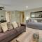 Bella Vista Townhome with Deck Near Back 40 Trails!