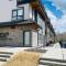 Joes Contemporary 2 King Bedrooms Vacation Home in Canmore