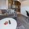 1 Bedroom Central City Escape