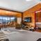 Lakeside Lookout - Lake Tarawera Holiday Home
