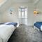 Charming Seaside Cottage in Leigh-on-Sea