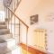 * Farmhouse with views * Walk to everything