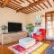 * Farmhouse with views * Walk to everything - بارغا
