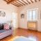 * Farmhouse with views * Walk to everything